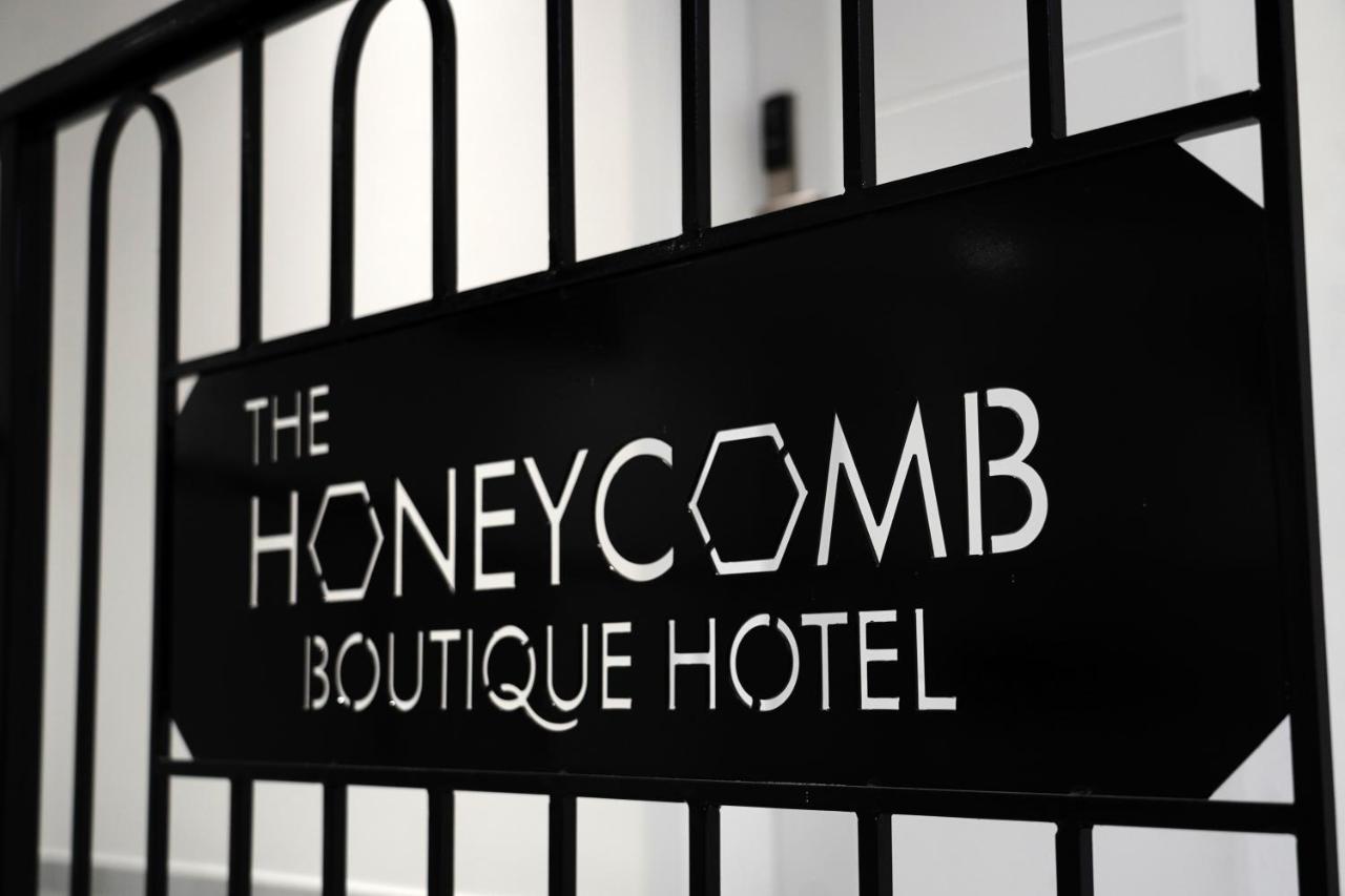 The Honeycomb Boutique Hotel Golem  Exterior photo
